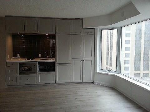 3rd image of 155 Yorkville Ave #617