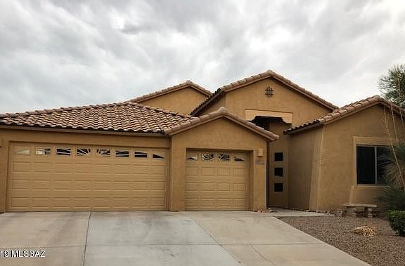 2nd image of 960 E Madera Estates Ln