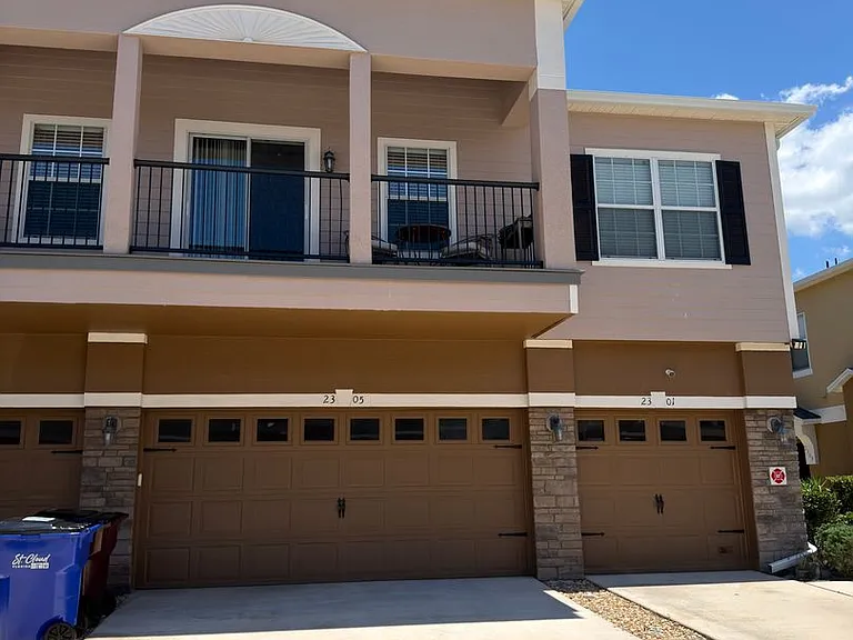 2305 Betsy Ross Ln — Photo 1