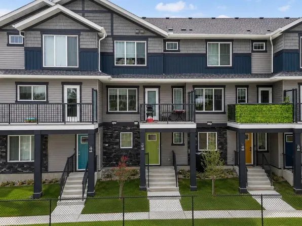 50 McLaughlin Dr #7, Spruce Grove, AB T7X 0E1