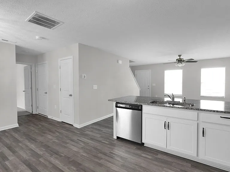 1881 Erika Dr — Photo 6