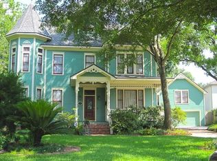 5546 Little Lake St, Bellaire, TX 77401