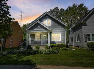 5147 N Diversey Blvd, Whitefish Bay, WI