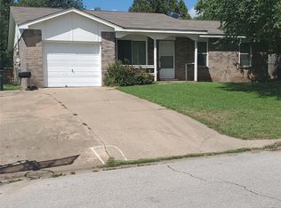 501 E Pershing Pl, Bristow, OK 74010