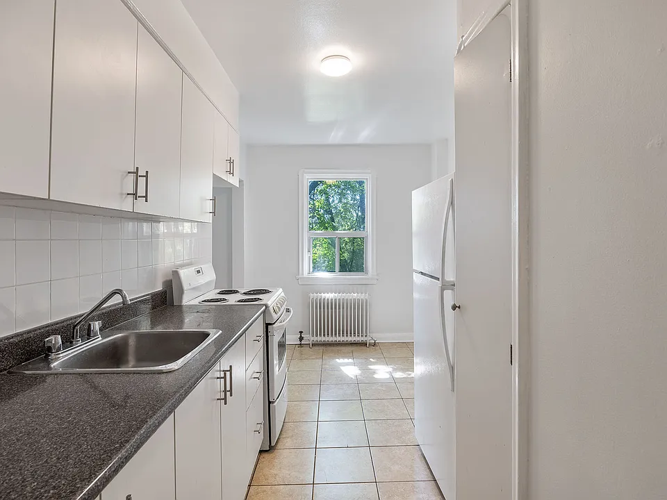 4 Folcroft Ave