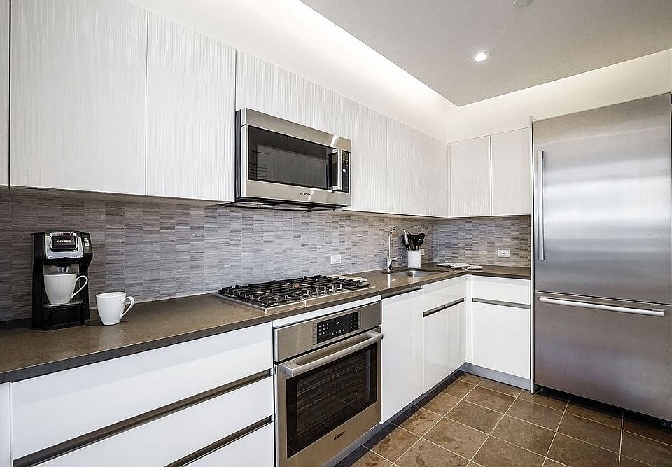 1st image of 1050 6th Ave #17A