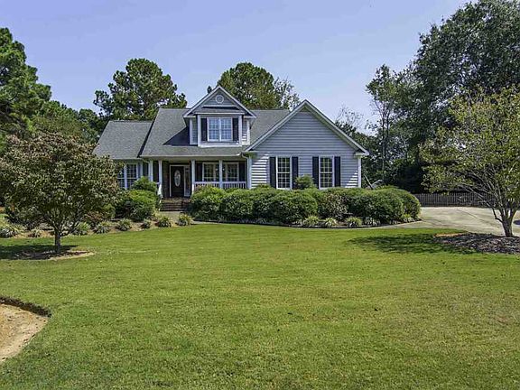 3rd image of 100 Silverdale Dr