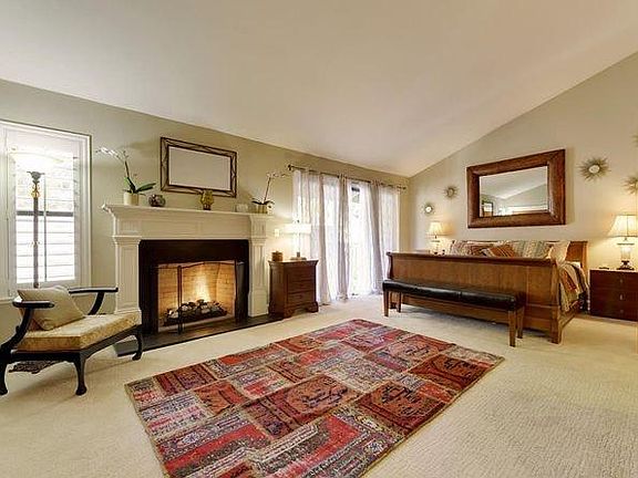 5th image of 19551 Vineyard Ln