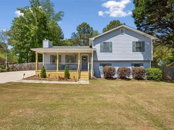 1492 Sir Knights Way, Lawrenceville, GA 30045