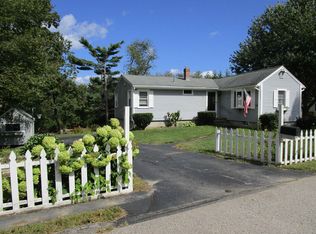 1 Bayberry Ln, Hampton, NH 03842