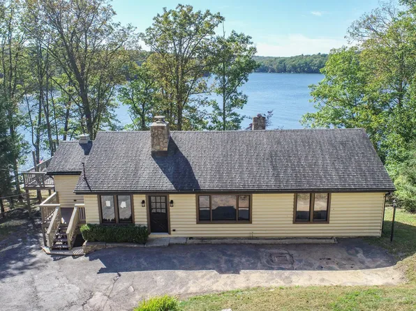 1989 Lake Shore Dr, Oakland, MD 21550