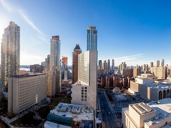 3rd image of 44 W 62nd St APT 29A