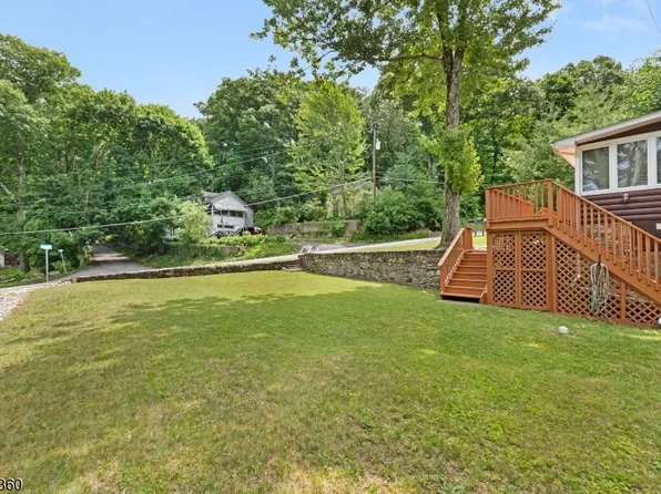 41 E Shore Rd, Jefferson Twp., NJ 07849