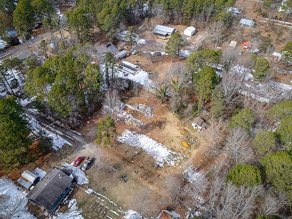 4th image of 25 Hazel St