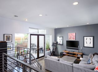3343 1/2 Rowena Ave, Los Angeles, CA 90027