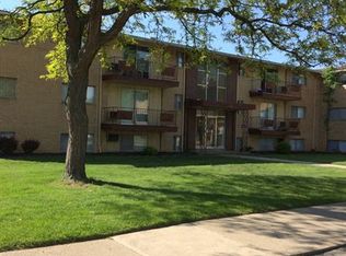 6961 Pearl Rd #69-10, Cleveland, OH