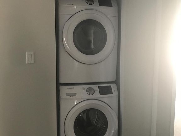 3rd image of 4610 S Lake Park Ave