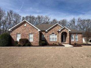 139 River Walk Trl, New Market, AL 35761