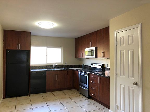 4th image of 5045 A St APT 20