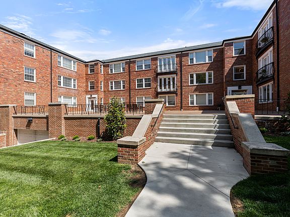 2nd image of 7517 Oxford Dr APT 2A