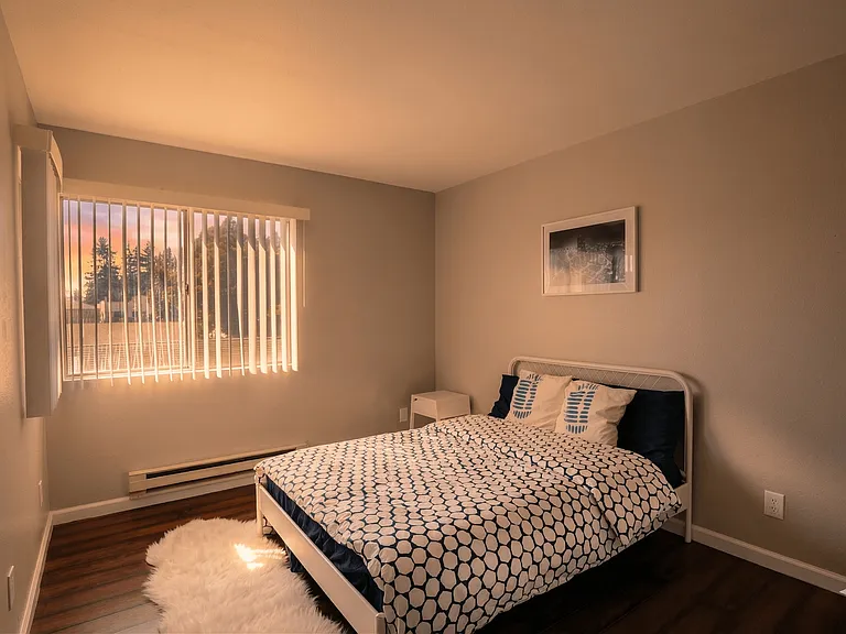 Laurel Haus — Photo 9