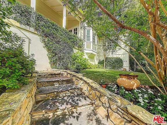 4th image of 13442 Galewood St