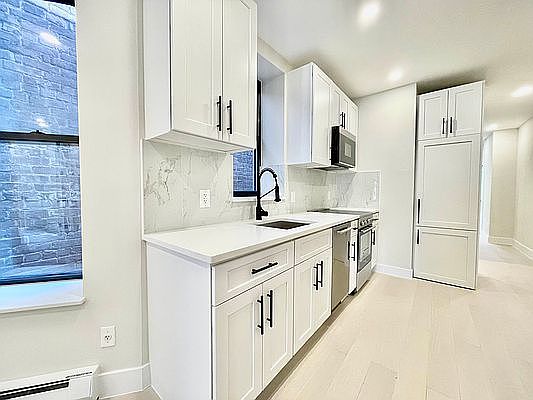3rd image of 328 E 89th St APT 5E