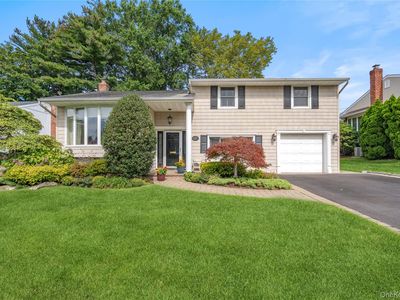 17 Jody Lane, Plainview, NY, 11803
