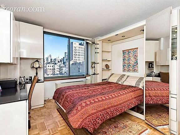 4th image of 22 W 15th St APT 16E