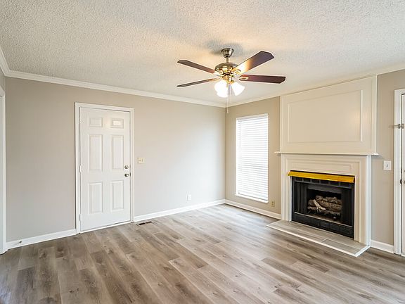 4th image of 905 Traceton Ct