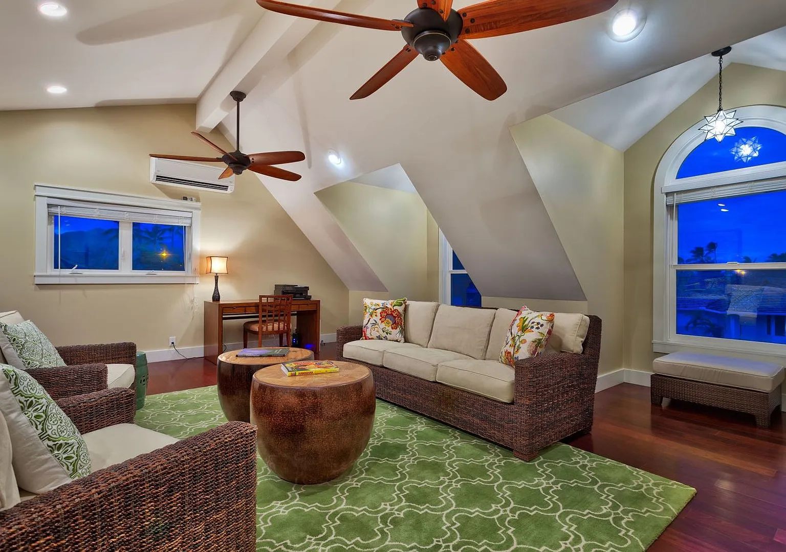 Beautiful Kailua Beachside Luxury Home w/Pool & AC. Maluhia — Photo 2