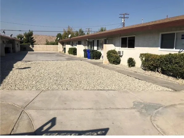 15868 Tuscola Rd APT 1, Apple Valley, CA 92307