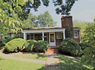 210 Surrey Rd, Staunton, VA 24401