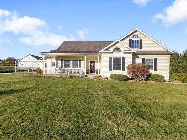 55563 Timothy Rd, New Carlisle, IN 46552