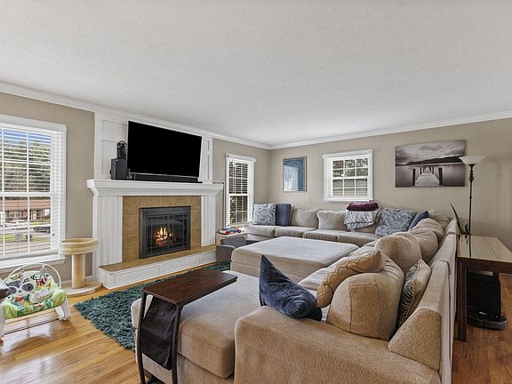 2nd image of 109 Tulip Grove Cir