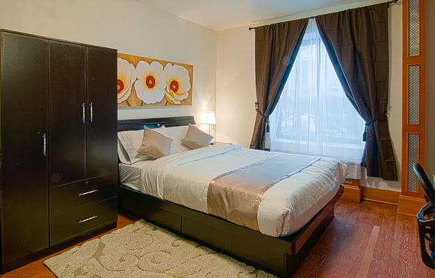 Rented by Townhouse Apartments | media 11