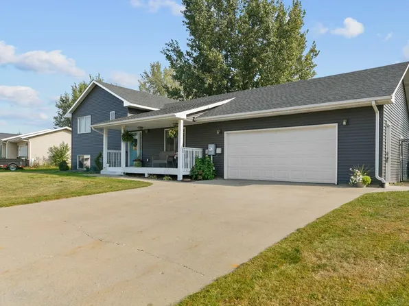 926 Wolf Ridge Ln, Waterville, MN 56096