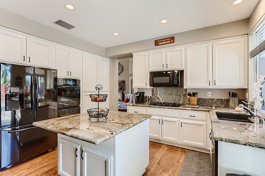2nd image of 3302 Camelot Ct