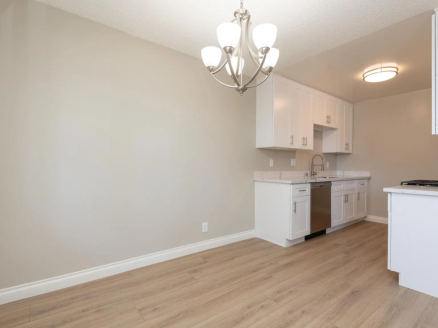 1 bed, 600 sqft, $2,450 — Photo 4