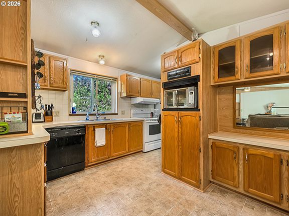 4th image of 40078 Brook Ln
