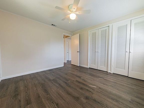 5th image of 907 Lake Jessie Dr #A
