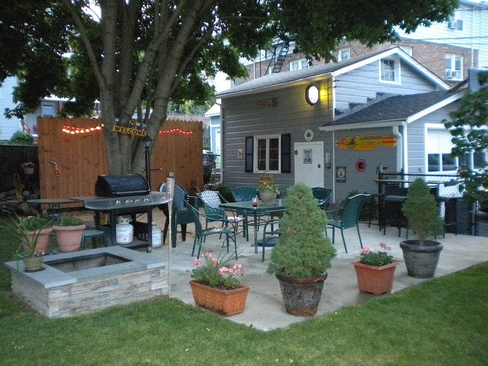 1st image of 11 Cooks Ln
