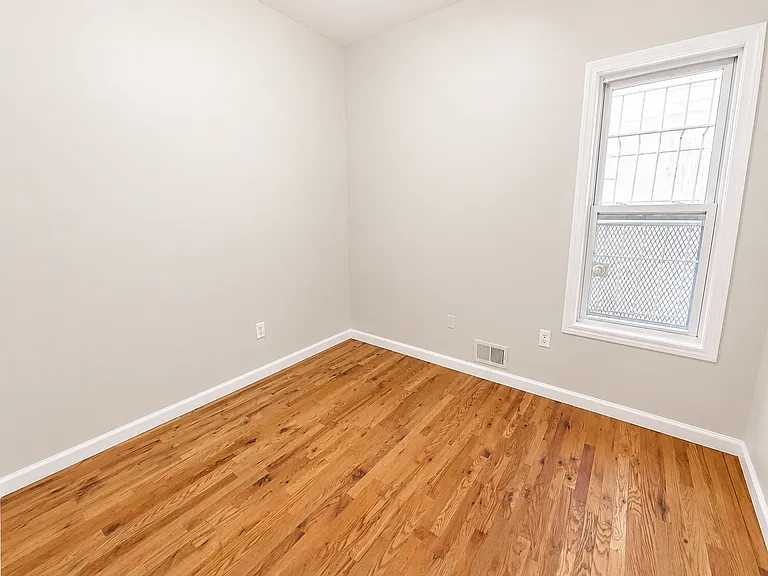 569 Hunterdon St #1 — Photo 9