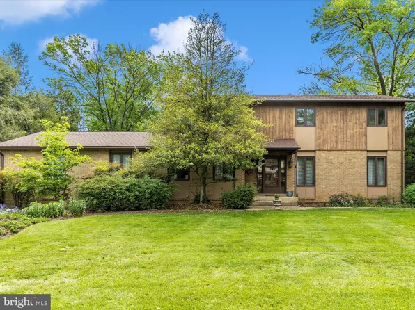 7903 Runnymeade Dr, Frederick, MD 21702