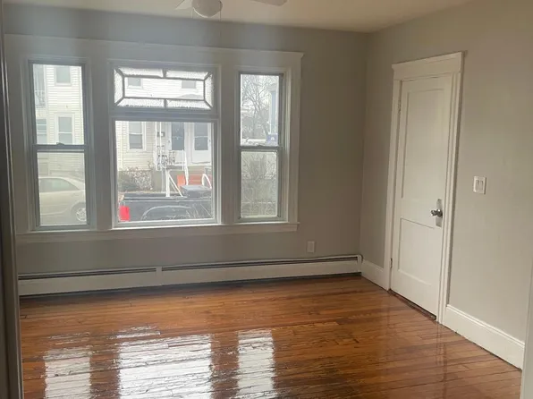 21 Richland Ave, Central Falls, RI