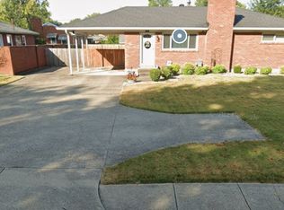 10020 Stonestreet Rd, Louisville, KY 40272