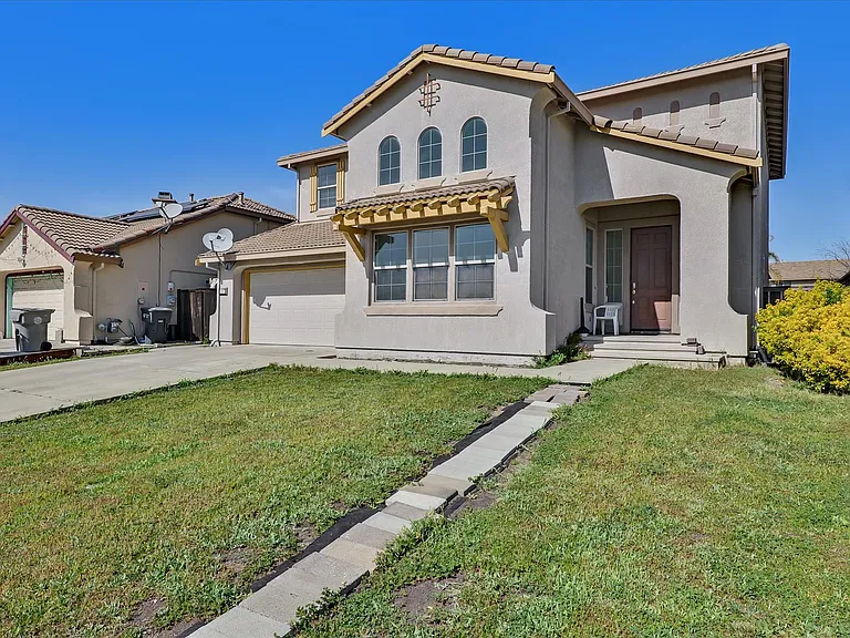 2107 Expedition Way — Photo 2