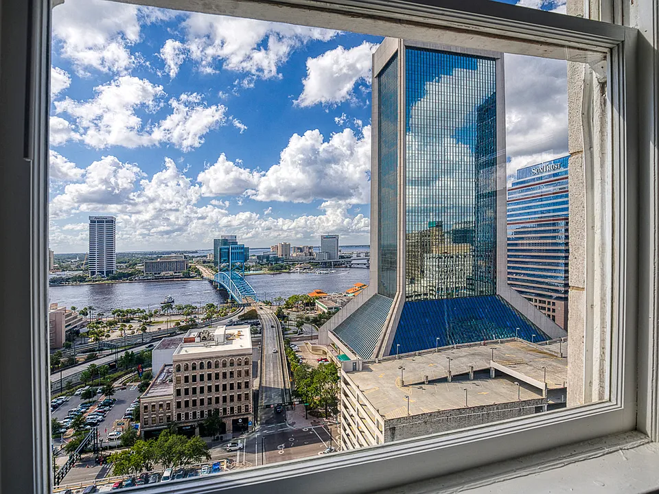 11 East View