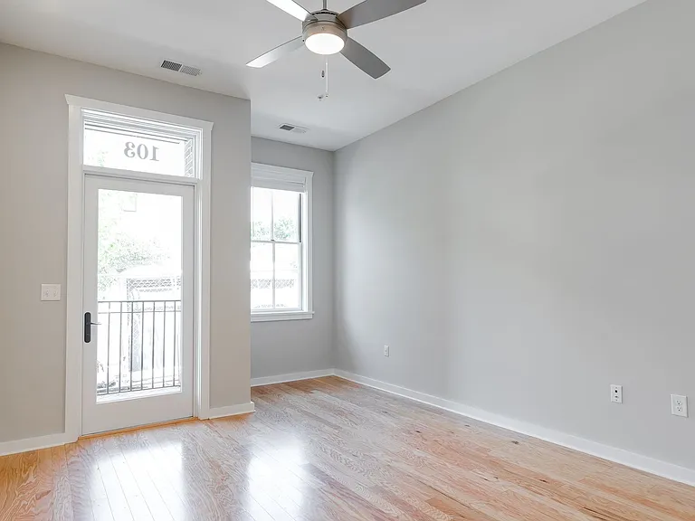 2416 Jefferson Ave — Photo 5