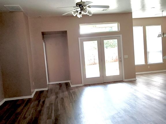 3rd image of 2512 Woodsong Dr